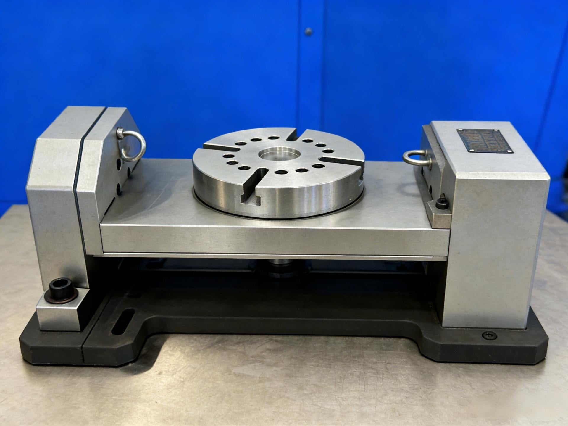High-precision 4-Axis Rotary Table for CNC Machining Centers